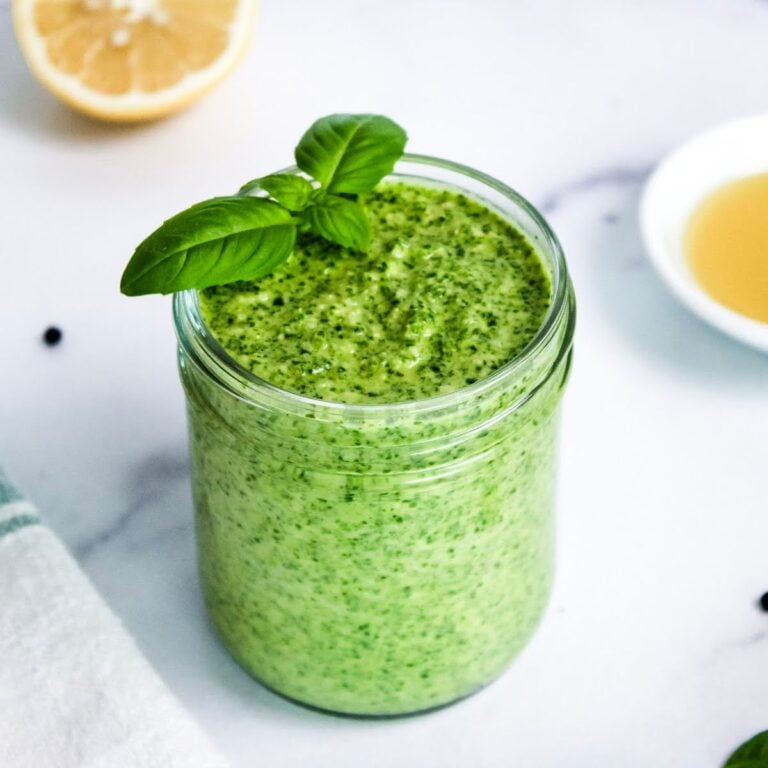 Easy Vegan Kale Pesto with Cashews