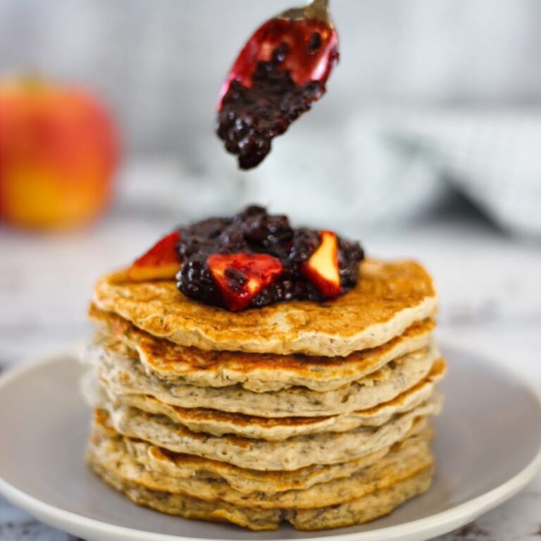 Easy Vegan Banana Oat Pancakes