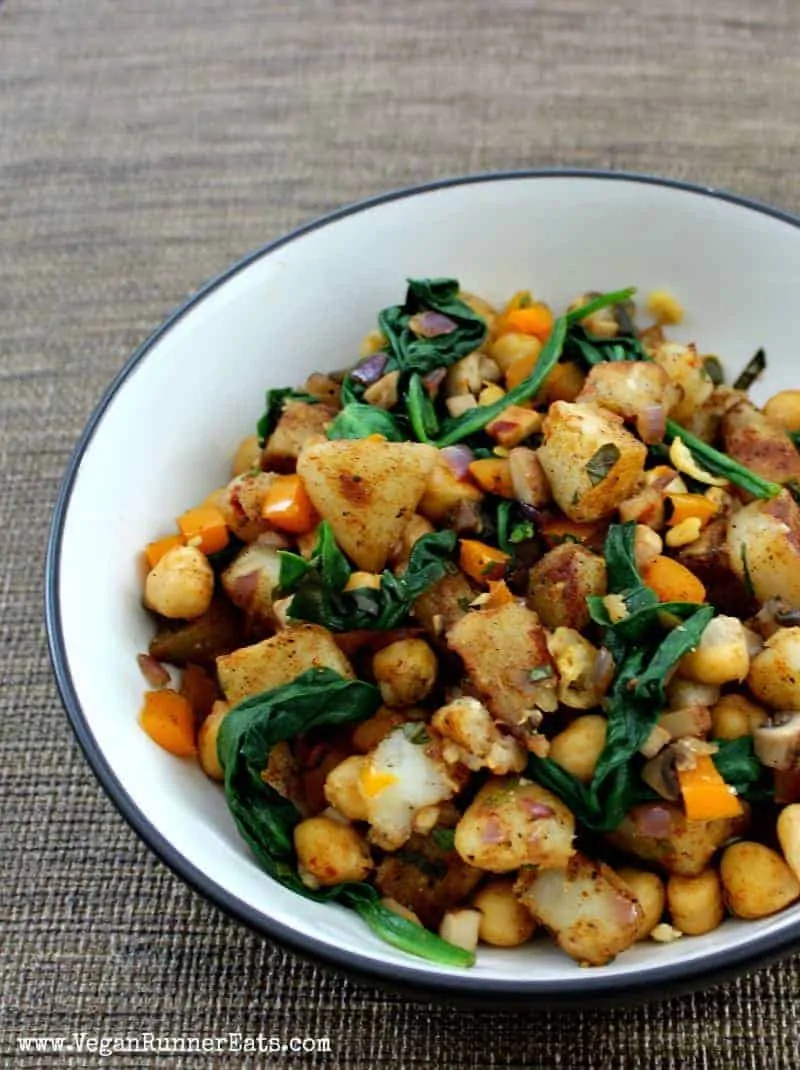Vegan warm potato salad with spinach and chickpeas - a mayo-free potato salad recipe
