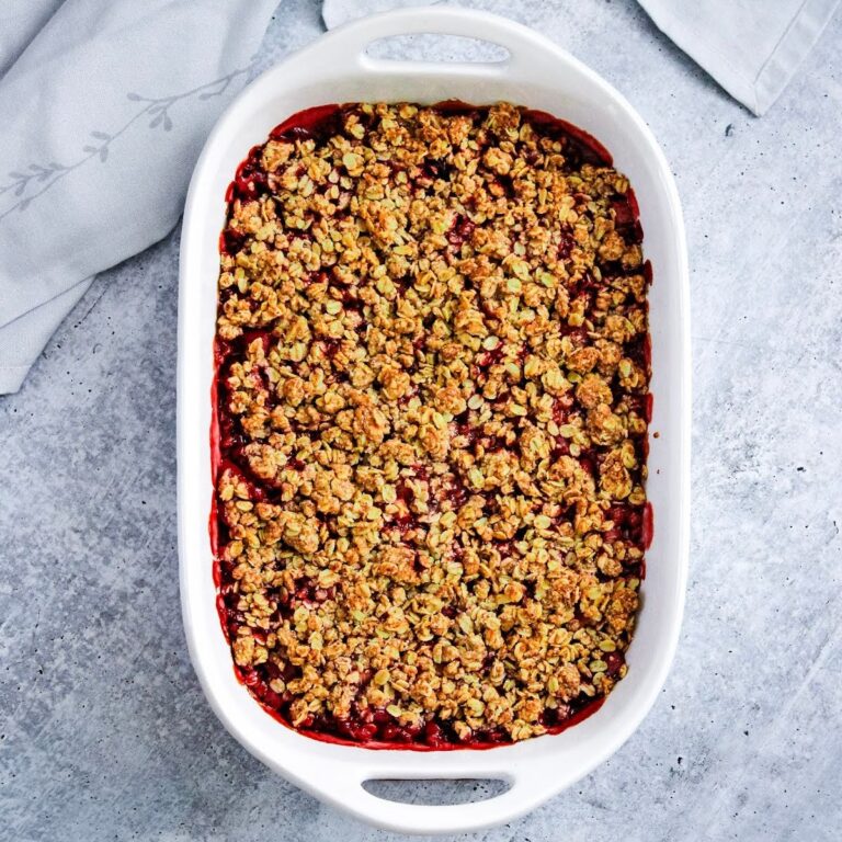 Easy Vegan Strawberry Rhubarb Crisp